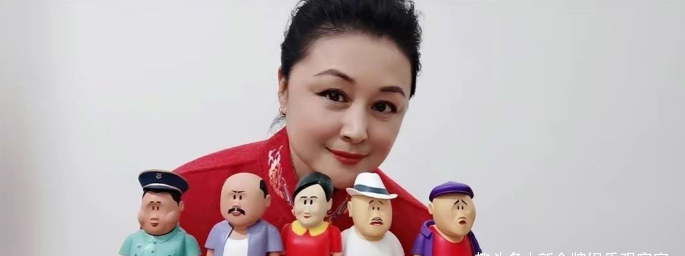 乡爱14开播谢大脚还在,和谢广坤侃大山,被片尾演员表的黑框破防