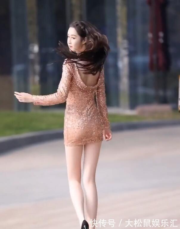 平底鞋 优雅低调的连衣裙,让你放松心情,衬托身材