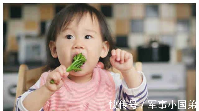 骨头汤|宝宝辅食有讲究,这些辅食家长别再做了,看似有营养实则很伤娃