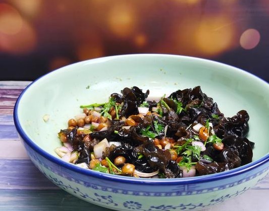 被称为“含铁冠军”的食材,含铁是猪肝7倍芹菜20倍,要多吃