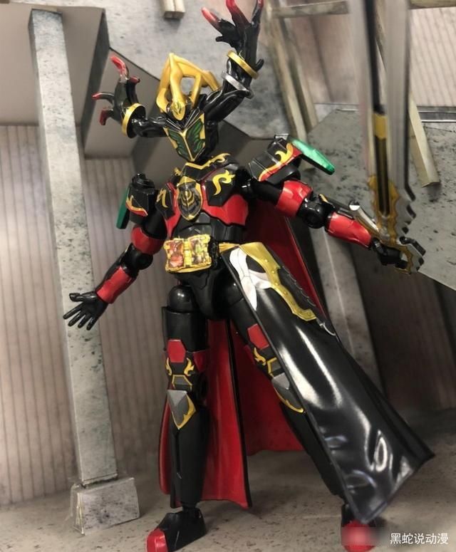 最终boss|假面骑士圣刃装动新品：老乌与圣刃全开者形态 额外追加骨龙特效