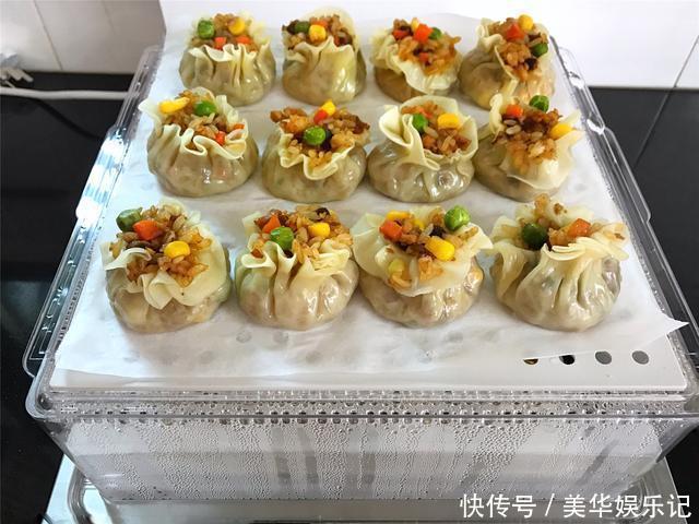 饺子皮加1碗糯米,做成快手早餐,皮薄馅大,一人一屉不够吃