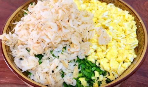 春天,韭菜和它是绝配,钙是鸡蛋的6倍,包饺子吃最鲜,别不懂吃
