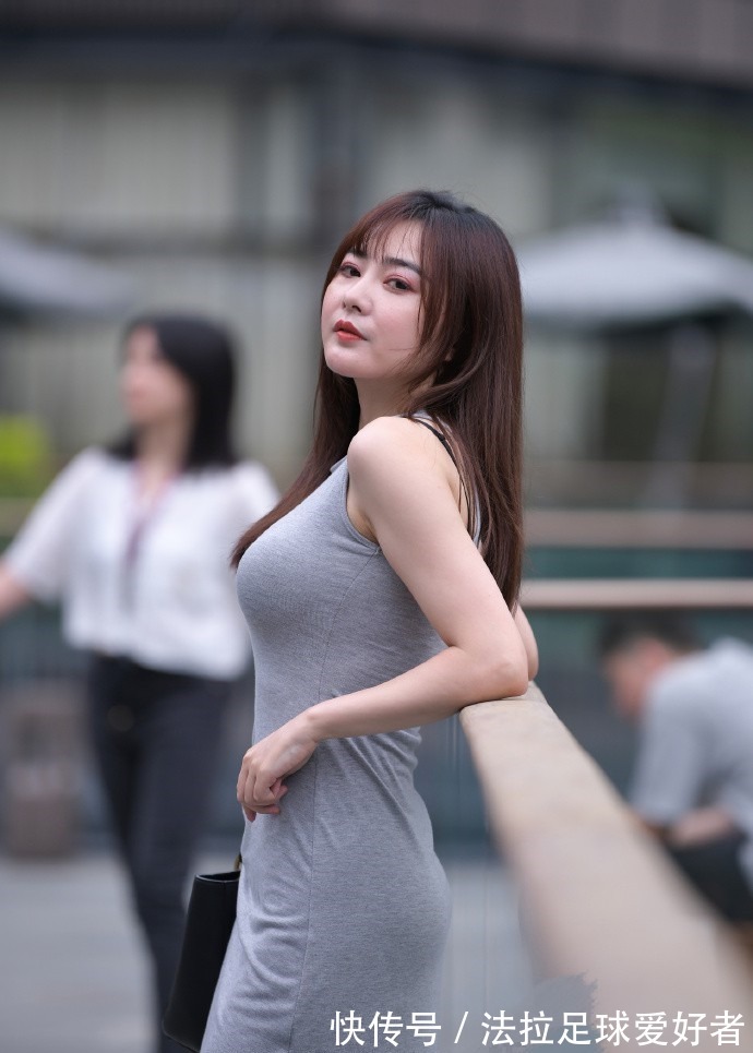 身材 紧身裙一定要穿小一号的,为了美和身材,你必须要敢于尝试!