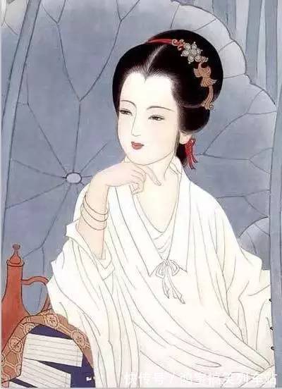 斜方肌 担心溜肩穿衣不好看?你得选这几件单品才能扬长避短,穿出时髦感