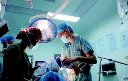 剖腹产|很多女明星为何选剖腹产留下疤痕,也不愿顺产?大夫说出了内情