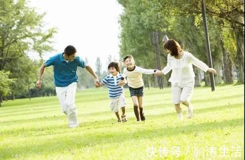 模拟游戏|3岁前具备这些特征,孩子长大后会超聪明!看看你家孩子中了几个