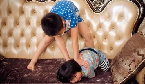 检查|儿子哭着求妈妈留下二胎,每次产检必到场,看过检查结果才安心