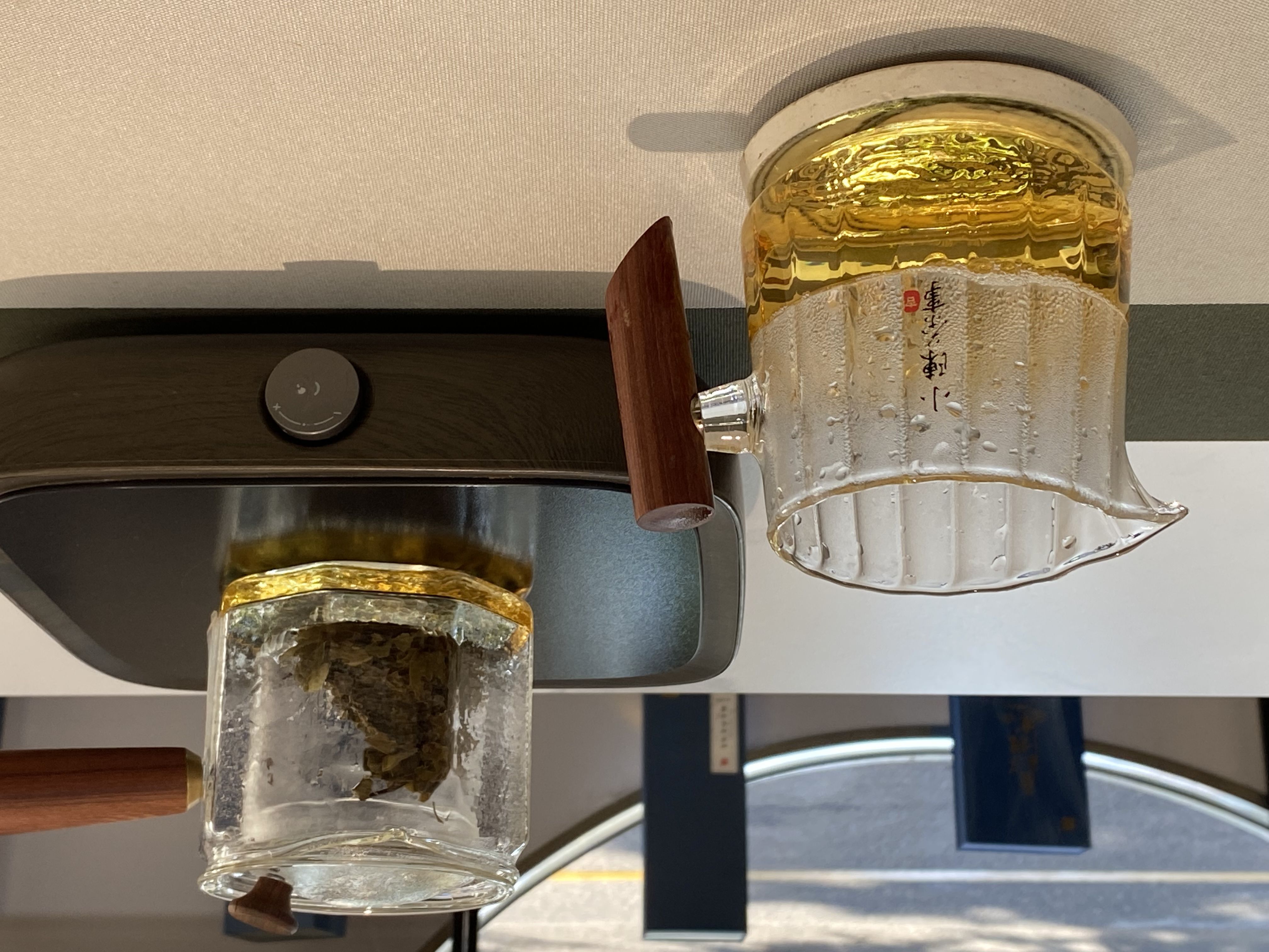 白茶泡着喝和煮着喝，究竟哪一个更香？听村姑陈说完，有收获