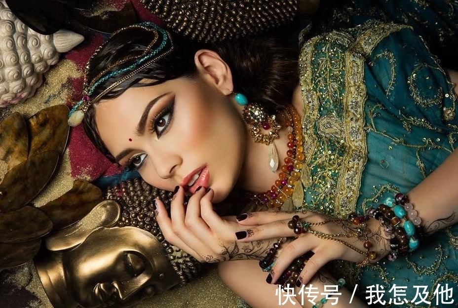 印度女性额头红点