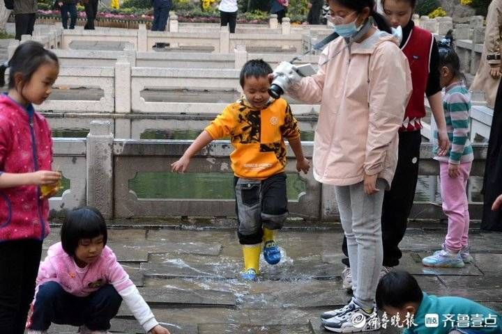 景区|泉水多多，趵突泉景区新添一条“小河”