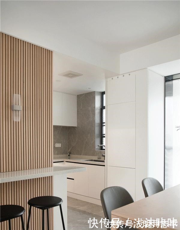 开放格|一家四口110㎡,入户花园改成榻榻米,全屋打满收纳柜,很实用!