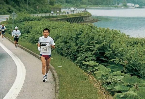  村上春树：人到晚年，最重要的不是存款和子女，而是守住两样东西