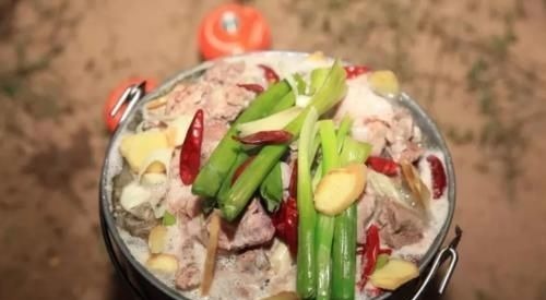 炖羊肉,调料不是越多越好!只加2样,羊肉软烂羊汤鲜美,没膻味