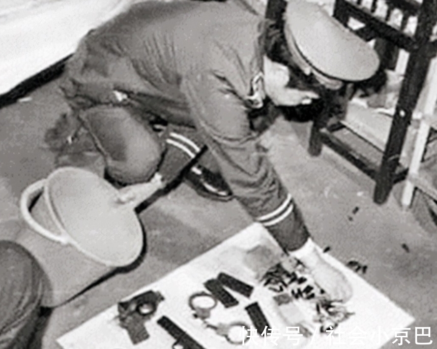 飞贼#70年代女飞贼:拜高僧为师轻功了得,却行不法之事,死时年仅24岁