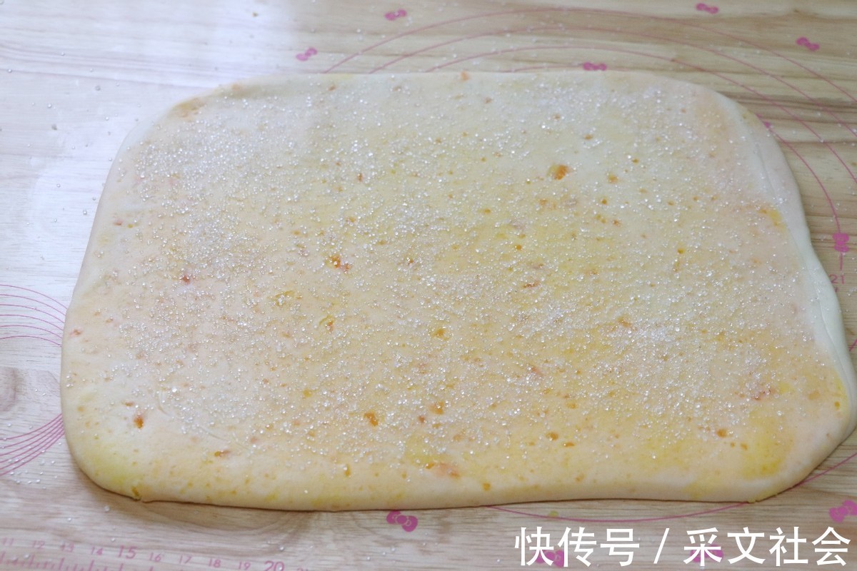 粗粒|别直接吃咸蛋黄了，用来做饼干，香浓酥脆，越吃越香