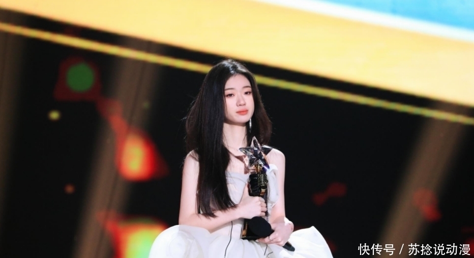 周洁琼 《爆裂舞台》发布宣传海报,单依纯被忽视处于边缘,C位是这两位