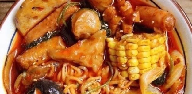 流血|麻辣烫中隐藏的“贵菜”,每次有人拿,老板心里都在流血