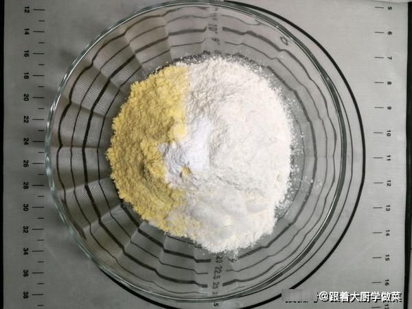 主食|从开始减肥,晚餐就拿它当主食,热量低还好吃,一搅一蒸就出锅