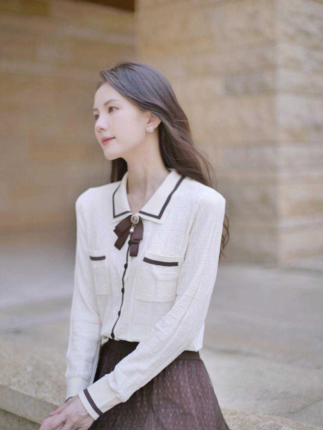 直筒 别老穿蓬蓬网纱裙了!今年流行的“直筒网纱裙”,上身唯美又显瘦