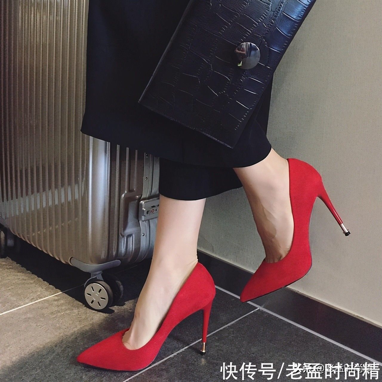 女人味 九分裤搭尖头鞋,上脚腿细到让人尖叫,穿出轻熟女人味