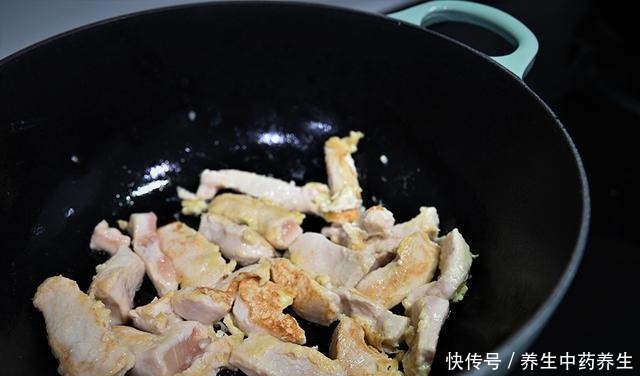 自从学会米线这样吃,儿子吃一次馋一次,香辣开胃,做法还简单