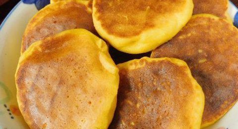 酥脆|玉米面最神奇的吃法,不蒸不烤还不烙,香甜酥脆出锅瞬间被抢光