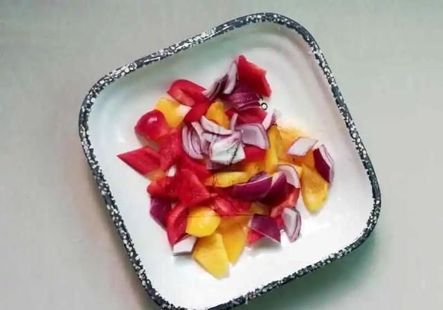 减肥瘦身吃什么送你8道清爽减脂沙拉，边吃边瘦不是梦哦