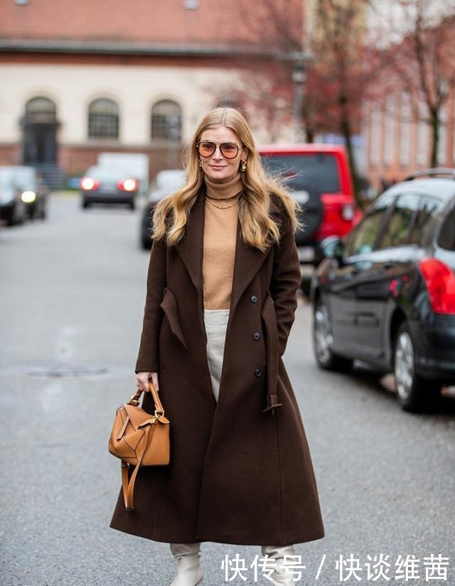 都市|今年冬天的高级配色:大地色+白色,穿对了就是都市丽人,老美了