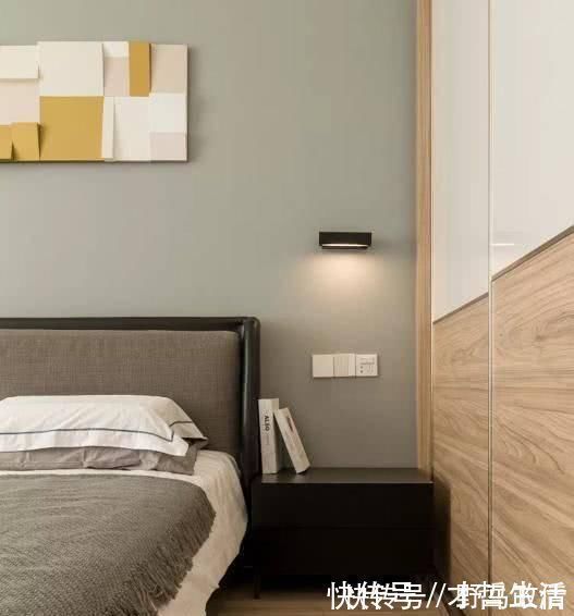 沙发墙|老公坚持装4米长电视柜,沙发墙“加厚”35公分完工都夸他机智