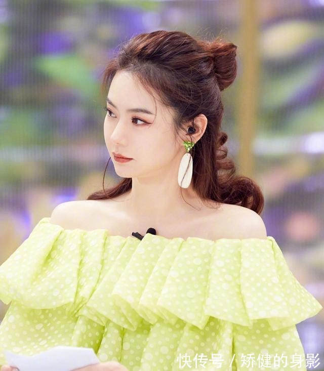 黄头发|别再留“黄头发”了!今年流行这4种显白发色,百搭减龄又洋气!