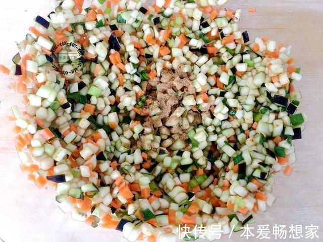 玉米面|入秋后,用它代替主食,每天做一锅,低脂又营养,好吃不长胖