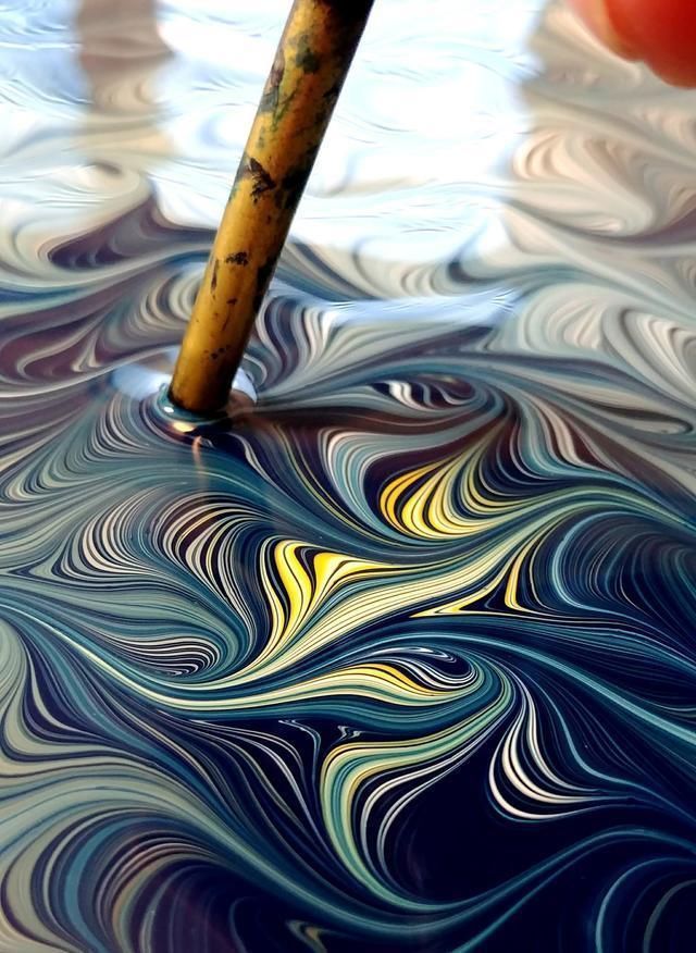 canvas!米凯尔·塔卡克斯的作品常被误认为是数字艺术