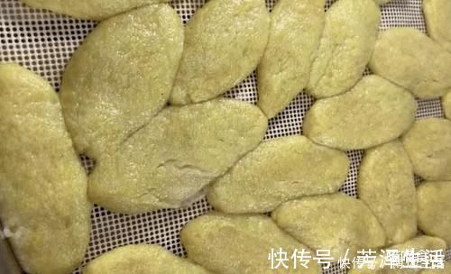 年后我家吃得最多是它，加一物一蒸，放特制的料汤中拌一拌，是真好吃