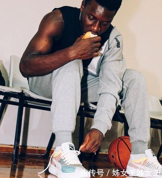 联名 “蟑螂侠”回归,还带来了这双天价联名|今日球鞋上脚!