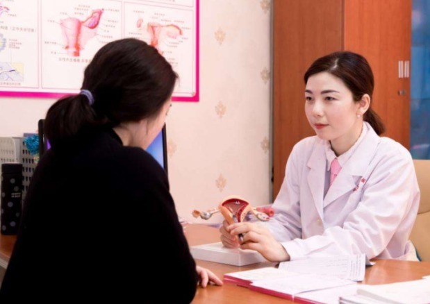 月经期间|女性身体上两个地方发白,暗示着子宫很干净健康,你是什么情况