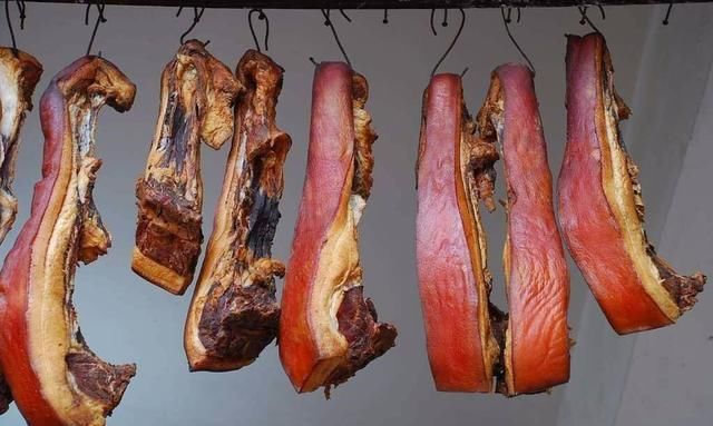 腌腊肉，为何容易坏？奶奶说“这1步”做错了，腊肉不能久放