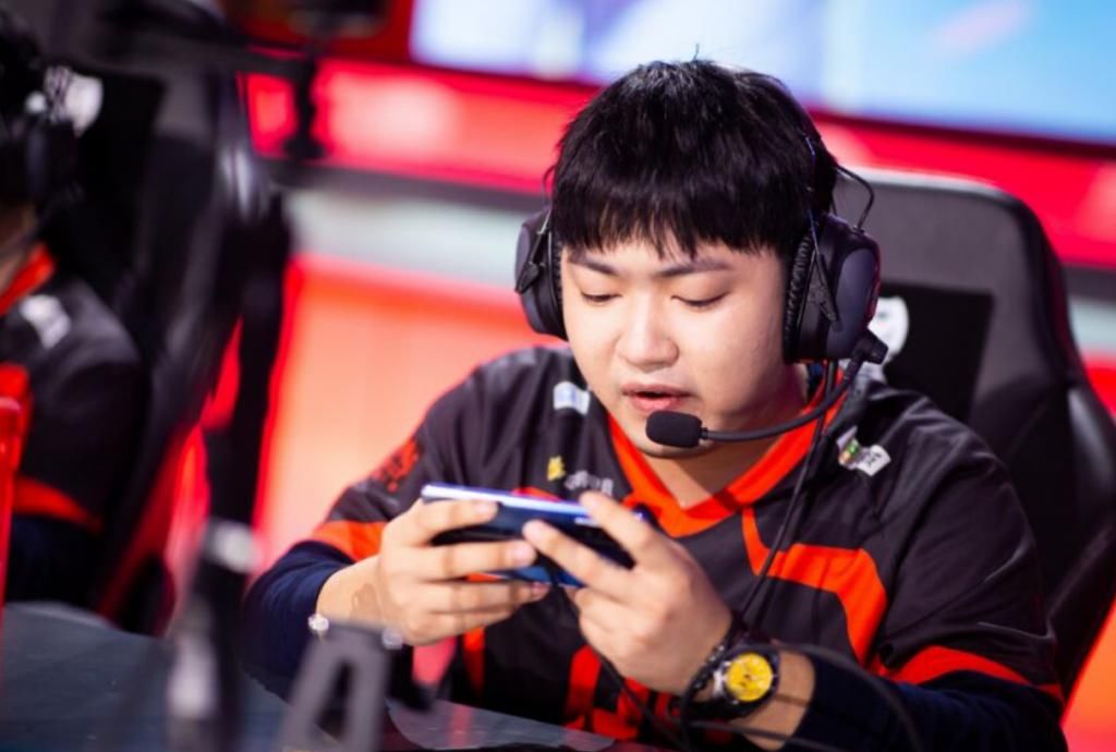 AG|AG登榜首后KPL“魔咒”应验？寒夜：新QG是AG最大克星！