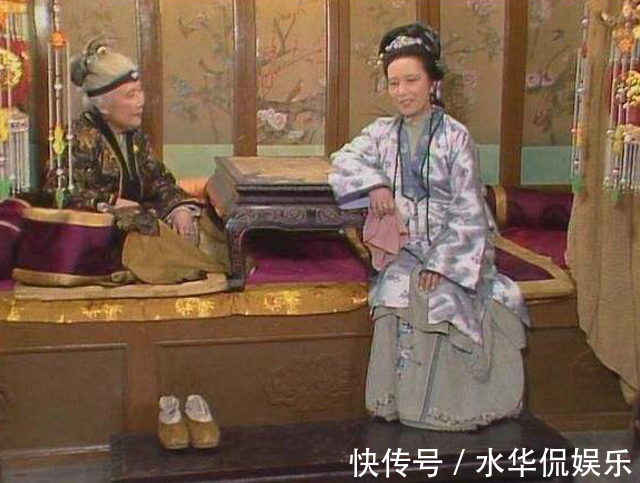 贾敏&黛玉第一次进府,王熙凤为何姗姗来迟,真的是“无礼”吗