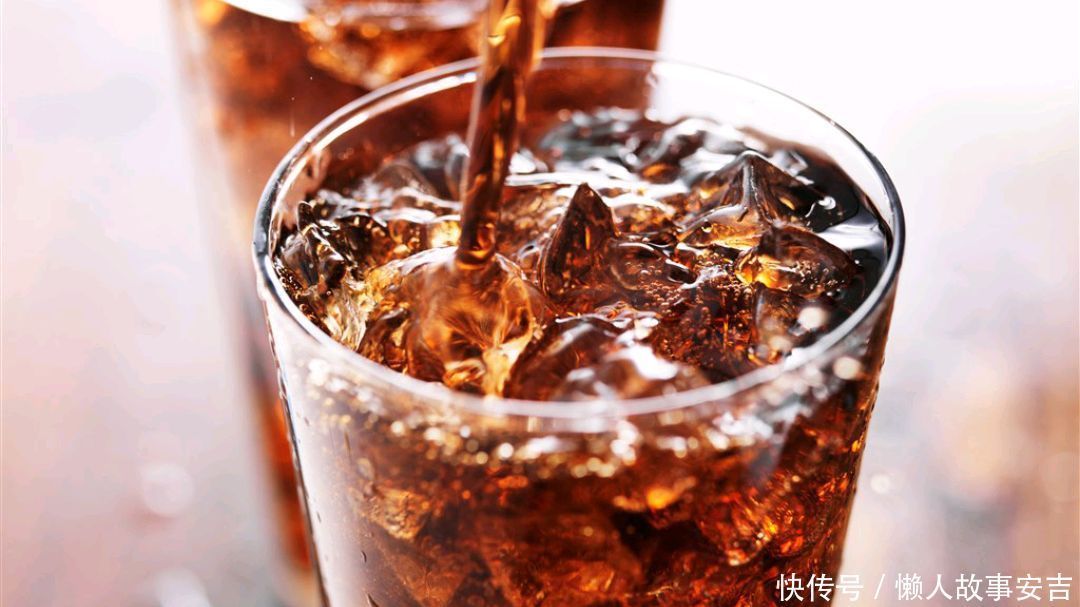 35岁男子，脑梗后偏瘫，医生提醒：3种食物虽美味升脂速度却很快