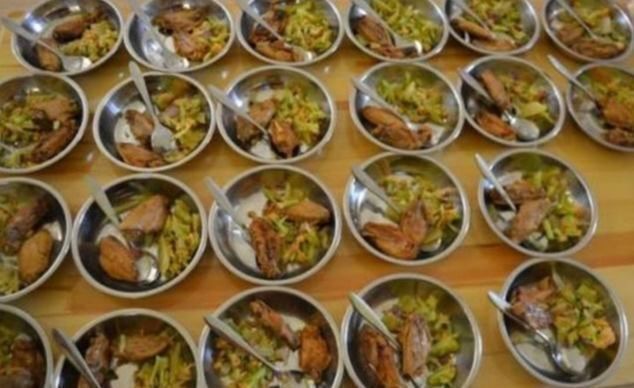 怀疑人生|儿子说幼儿园饭菜很好吃，每次都能吃一大碗，看到照片后怀疑人生