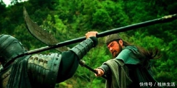 关羽|能跟关羽三十回合打平的纪灵,为何被张飞十回合就轻松挑飞?