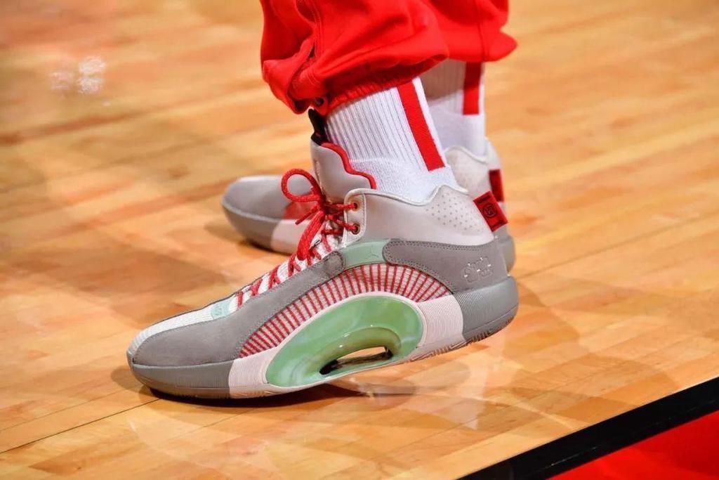 nike 实战功能性和颜值俱佳的球鞋大推荐!最后一双你绝对想不到…