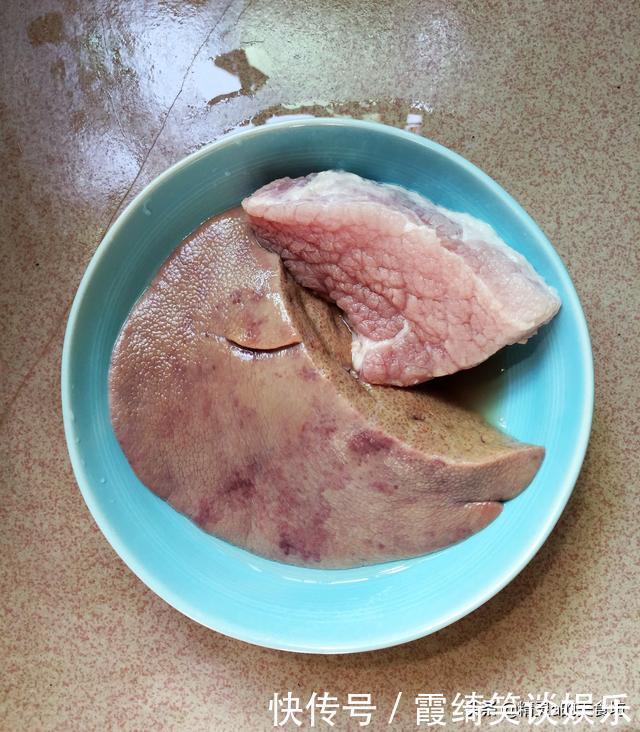 这菜,叶子比茎更营养,可惜90%人不懂,我家常拿来煮汤,超好喝