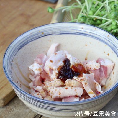 黑豆苗|这样的黑豆苗炖粉条你吃过吗？