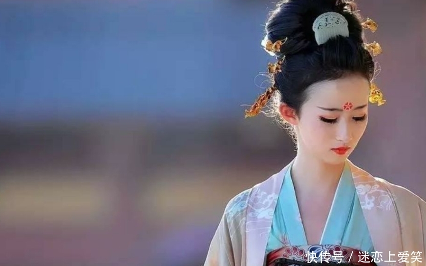 彻夜|皇帝彻夜劳烦,女子端来一碗美食,皇帝吃了一口下令将她处死