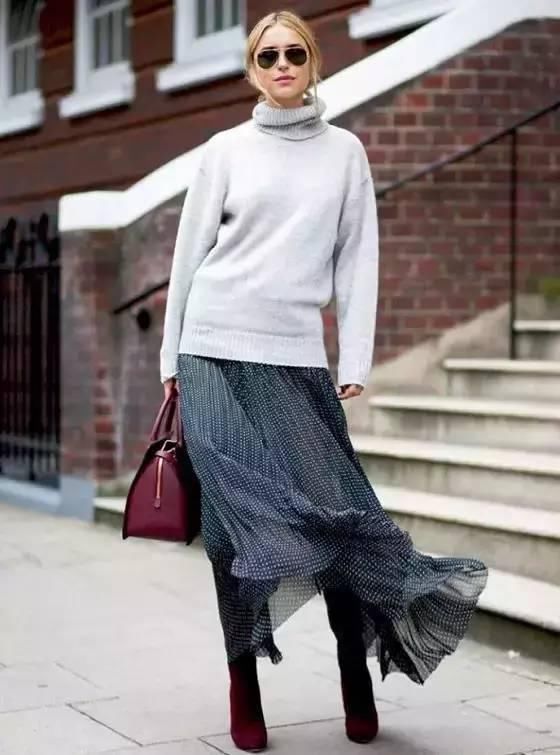 女人这样穿毛衣，从初秋时髦到寒冬！