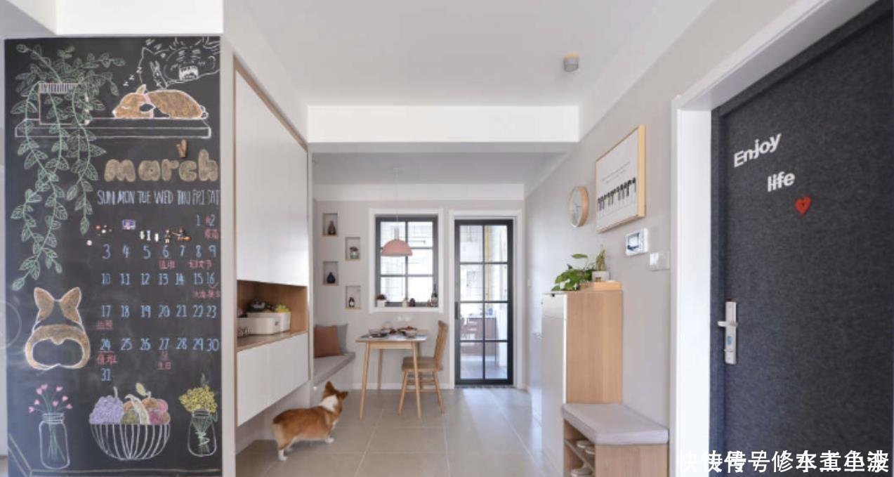 客厅|客厅造个“假阳台”,一进门就被迷住了,这套92㎡新房,太温馨