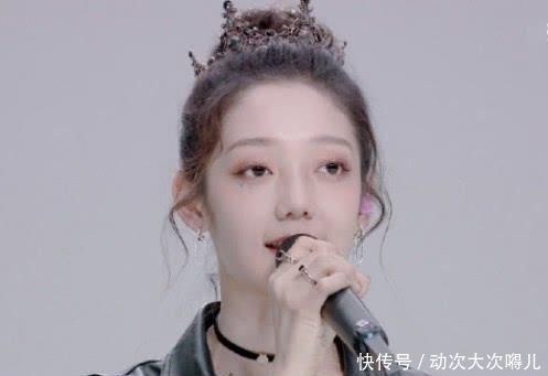 陈卓璇抢希林娜依·高台词时,谁注意学员们表情比宫斗戏还精彩