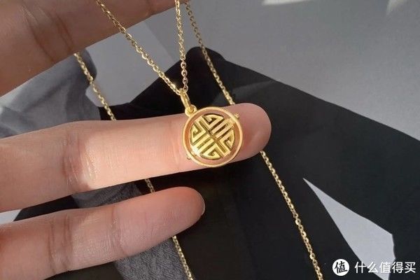 指南|“金”诚所至，那些既保值、增值又有设计感的金饰七夕送礼指南